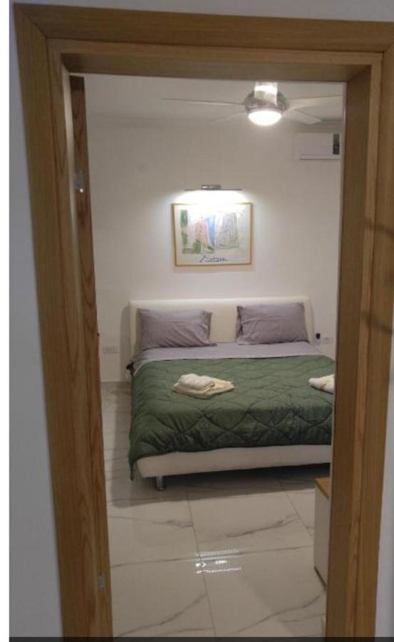 New!90Sqm10Minairport2Bedrooms Szaloniki Kültér fotó