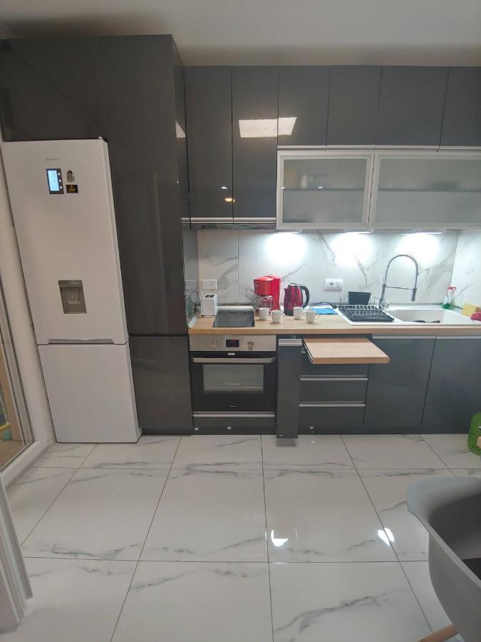 New!90Sqm10Minairport2Bedrooms Szaloniki Kültér fotó